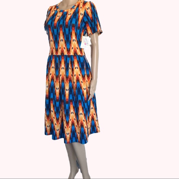 LuLaRoe Dresses & Skirts - NWT LuLaRoe UNICORN Amelia Dress With Pockets 2X